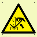 w031-warning-hand-crushing-between-press-brake-and-material~